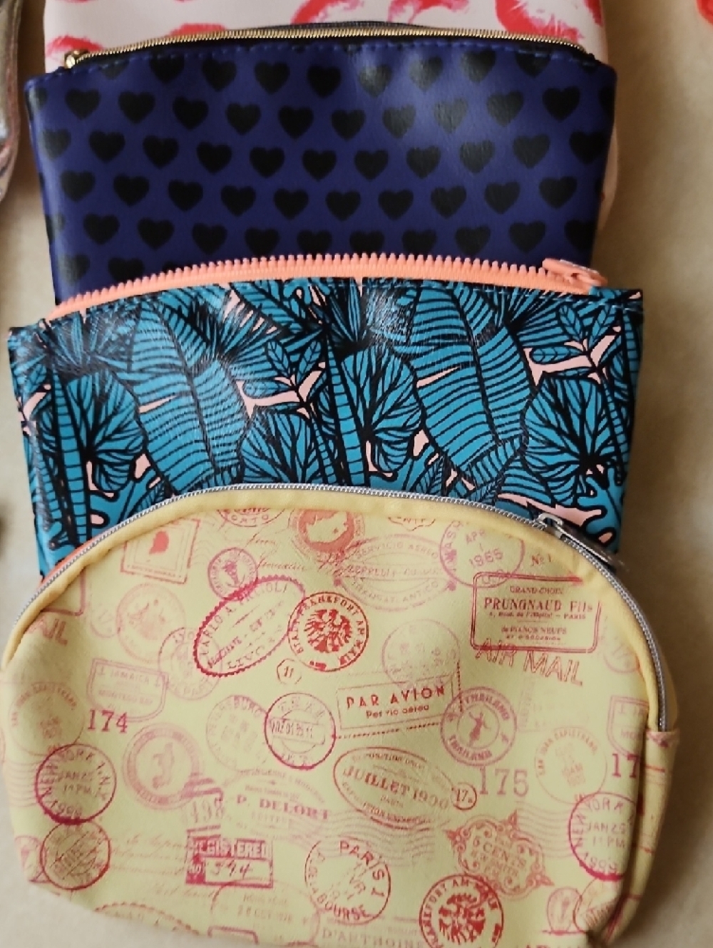 ipsy Makeup Accesory Pouch Set, 18 Total - Picture 6 of 8